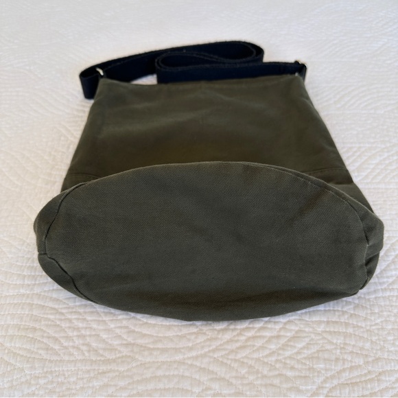 Haiku Canvas Crossbody - Picture 6 of 10